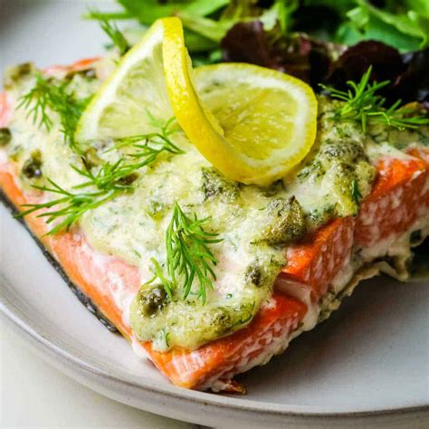 How much fat is in roasted salmon with spinach cucumbers and dill mayonnaise on brioche (111774.0) - calories, carbs, nutrition