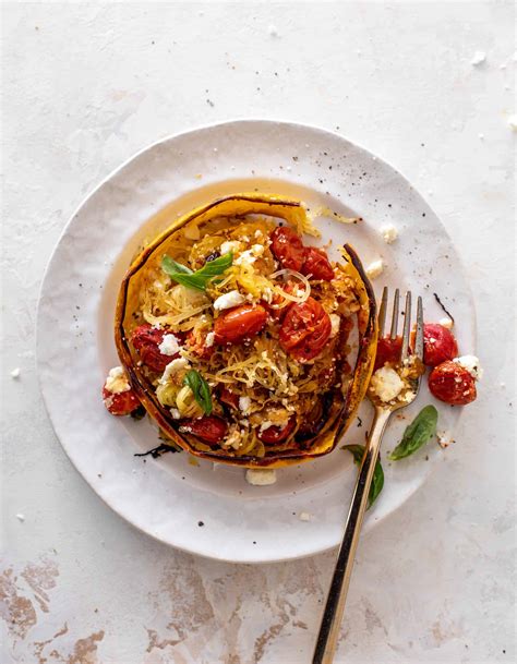 How much fat is in roasted tomatoes with spaghetti squash, feta and mint - calories, carbs, nutrition