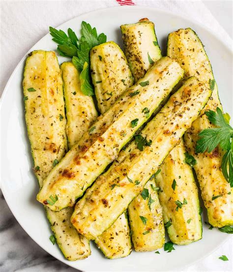 How much fat is in roasted zucchini & yellow squash 