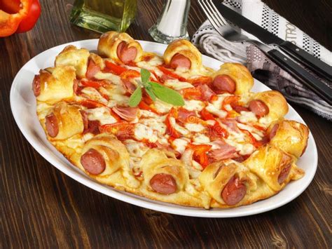 How much fat is in rolled pizza with sausage & mushroom - calories, carbs, nutrition