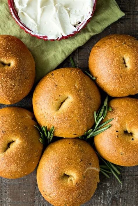 How much fat is in rosemary olive oil bagel - calories, carbs, nutrition