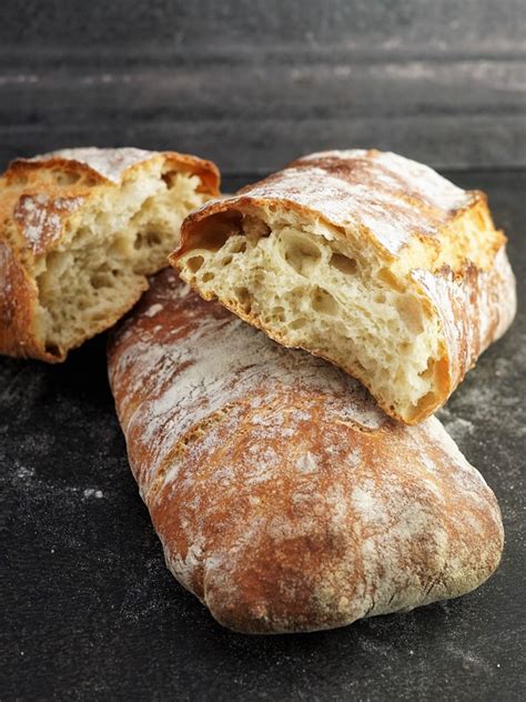 How much fat is in rustic italian baguette - calories, carbs, nutrition