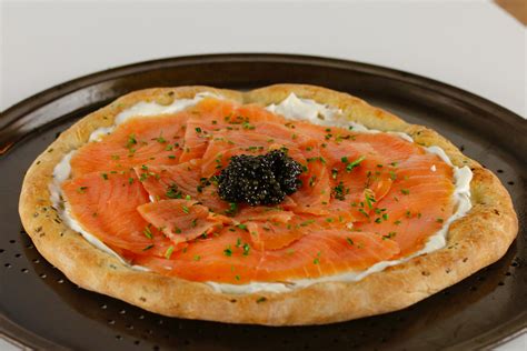 How much fat is in rustic smoked salmon pizza - calories, carbs, nutrition