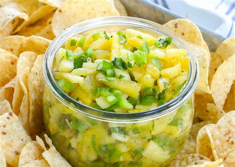 How much fat is in sabores pineapple jalapeno salsa - calories, carbs, nutrition