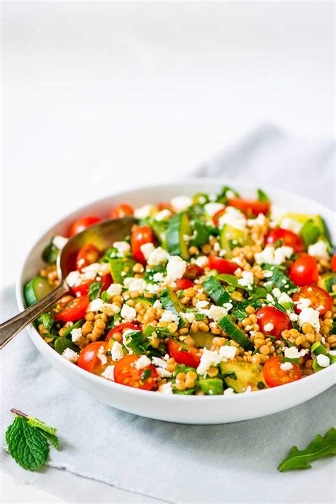 How much fat is in salad couscous minted 1 oz - calories, carbs, nutrition