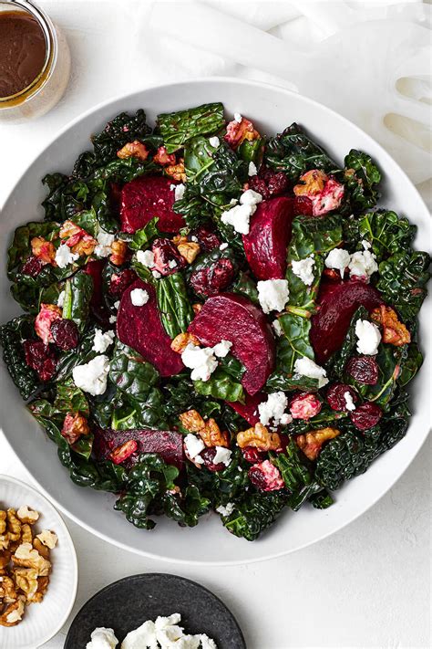 How much fat is in salad entree beets roasted goat cheese & walnuts - calories, carbs, nutrition