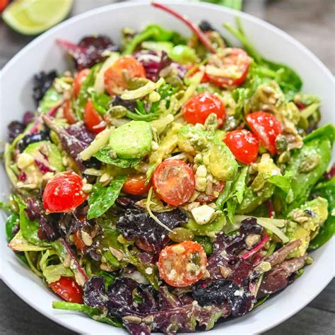 How much fat is in salad mix - calories, carbs, nutrition