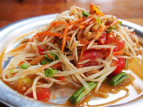 How much fat is in salad papaya 4 oz - calories, carbs, nutrition