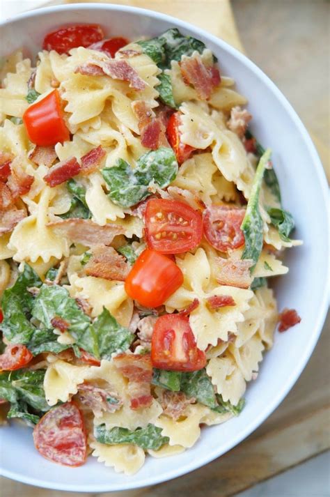 How much fat is in salad pasta blt 3 oz - calories, carbs, nutrition