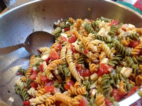 How much fat is in salad rotini garden pasta 1 oz - calories, carbs, nutrition