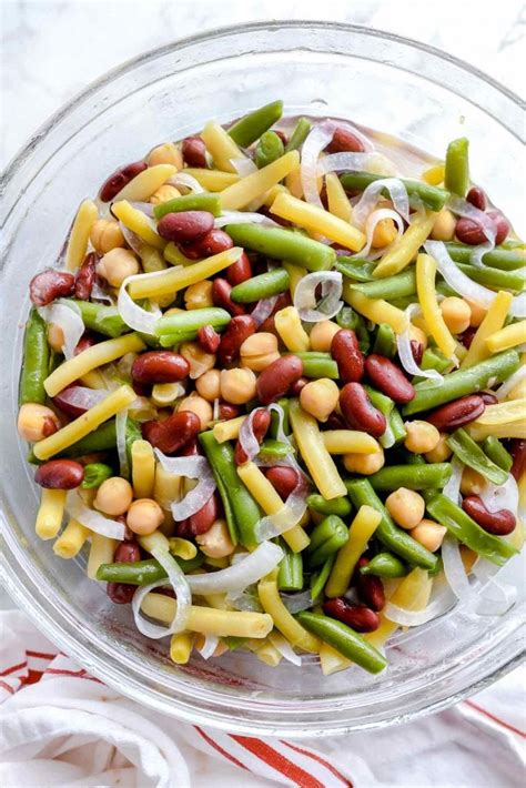 How much fat is in salad three bean 1/2 cup - calories, carbs, nutrition