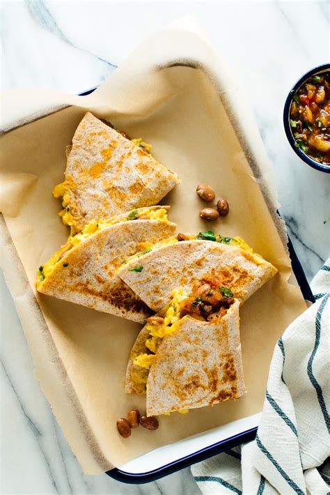 How much fat is in salmon and bean quesadilla - calories, carbs, nutrition