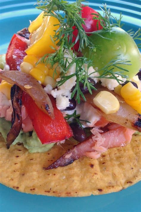 How much fat is in salmon and black bean tostada - calories, carbs, nutrition