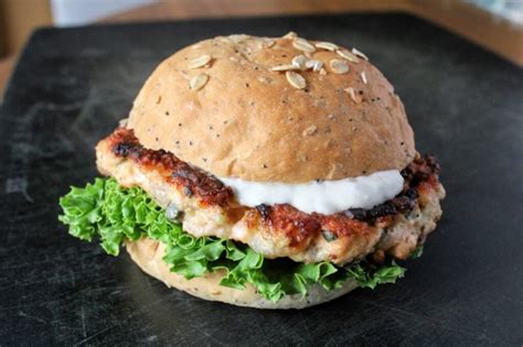 How much fat is in salmon cake sandwich with spicy cajun remoulade - calories, carbs, nutrition