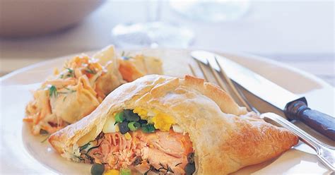 How much fat is in salmon coulibiac w/potato, leek & dill - calories, carbs, nutrition