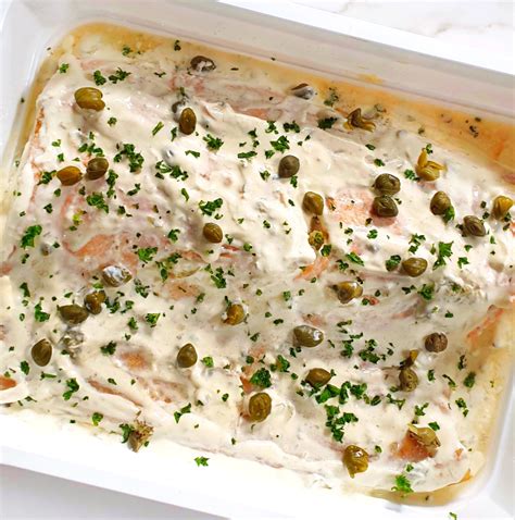 How much fat is in salmon with pinot gris caper sauce - calories, carbs, nutrition