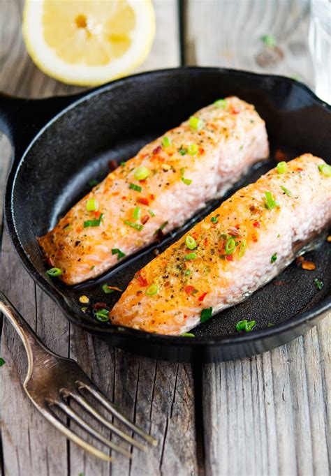 How much fat is in salmon withancho chili-ginger sauce - calories, carbs, nutrition