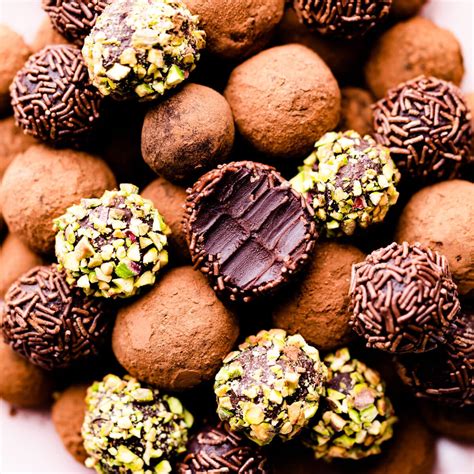 How much fat is in salted caramel truffle - calories, carbs, nutrition