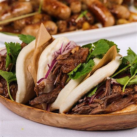 How much fat is in sand duck confit bao auditions - calories, carbs, nutrition