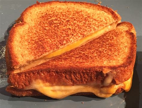 How much fat is in sand grilled cheese on wheat cmp - calories, carbs, nutrition