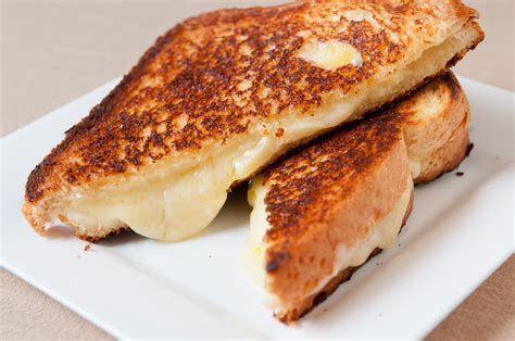 How much fat is in sand grilled cheese on white - calories, carbs, nutrition