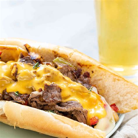 How much fat is in sand philly cheesesteak classic - calories, carbs, nutrition