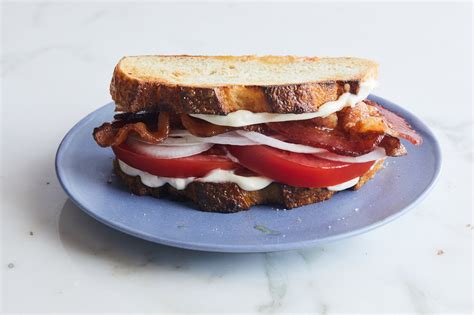 How much fat is in sandwich bar - sliced tomato - calories, carbs, nutrition