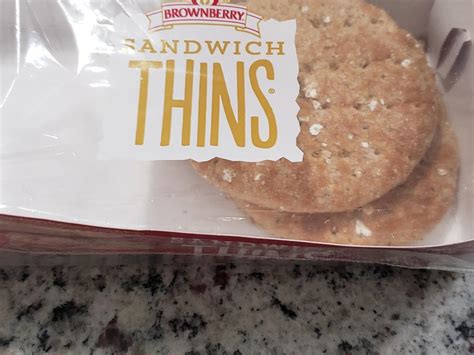 How much fat is in sandwich thins (white) - calories, carbs, nutrition