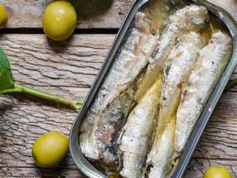 How much fat is in sardines in olive oil - calories, carbs, nutrition