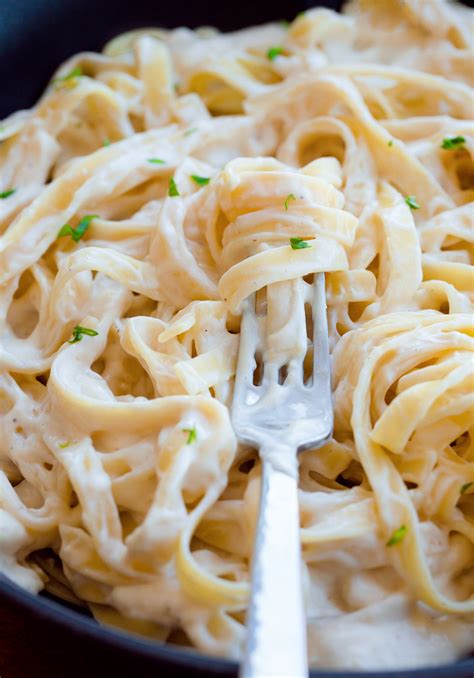 How much fat is in sauce alfredo (bison) - calories, carbs, nutrition