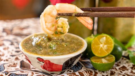 How much fat is in sauce dipping thai 1/4 cup - calories, carbs, nutrition