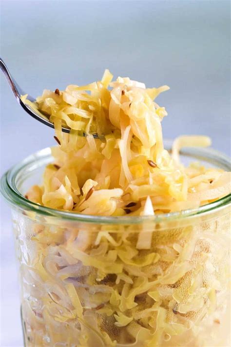 How much fat is in sauerkraut - calories, carbs, nutrition