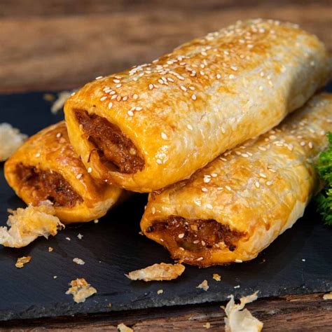 How much fat is in sausage wrap rolls - calories, carbs, nutrition