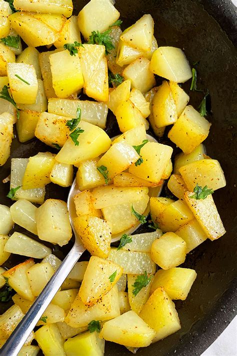 How much fat is in saute potatoes - calories, carbs, nutrition