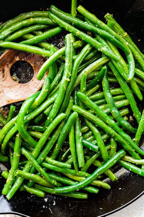 How much fat is in sauteed fresh green beans (25735.1) - calories, carbs, nutrition