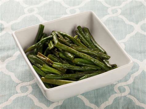 How much fat is in sauteed green beans - calories, carbs, nutrition