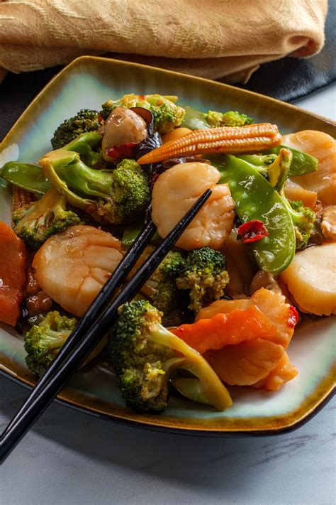 How much fat is in scallop and vegetable stir fry - calories, carbs, nutrition