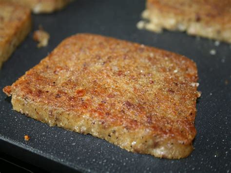 How much fat is in scrapple - calories, carbs, nutrition