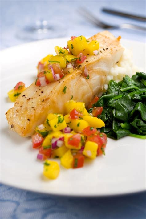 How much fat is in sea bass with mango salsa & tomato salad - calories, carbs, nutrition