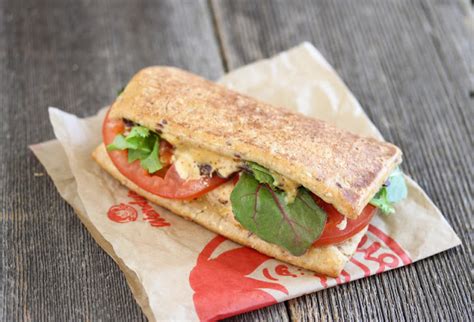 How much fat is in sedona griddled flatbread chicken sandwich - calories, carbs, nutrition