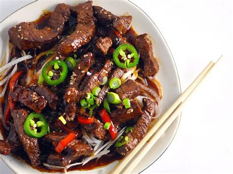 How much fat is in sesame beef and carrots - calories, carbs, nutrition