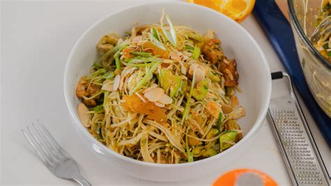How much fat is in sesame chicken with orange sauce - calories, carbs, nutrition