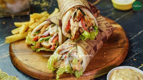 How much fat is in shawarma chicken breast - calories, carbs, nutrition