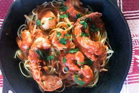 How much fat is in shrimp arrabiata- medium - calories, carbs, nutrition