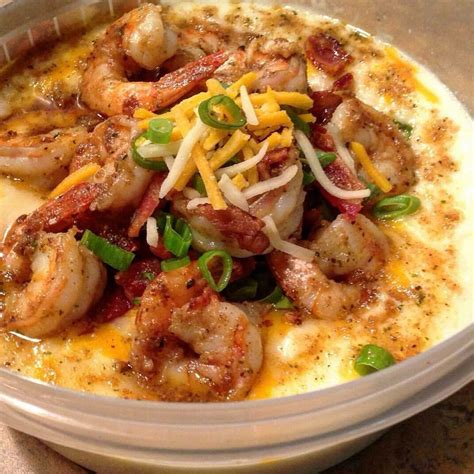 How much fat is in shrimp with bacon cheese grits & gravy - calories, carbs, nutrition