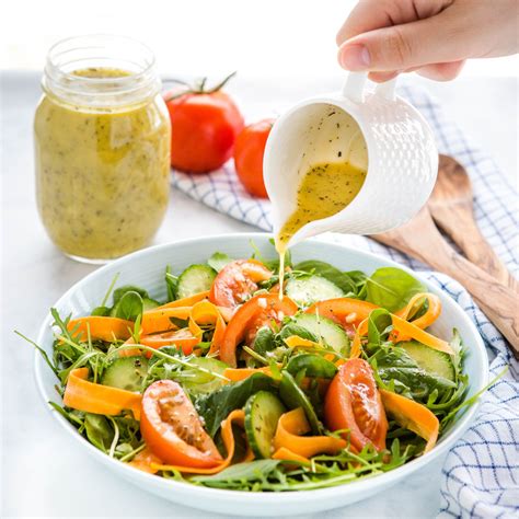 How much fat is in side salad with vinaigrette (10516.9) - calories, carbs, nutrition