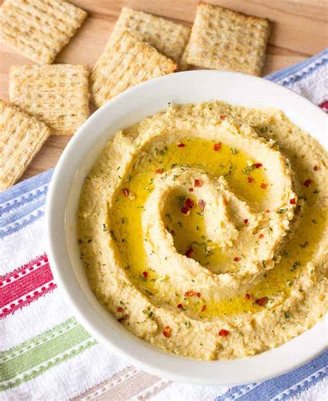 How much fat is in simple hummus - calories, carbs, nutrition