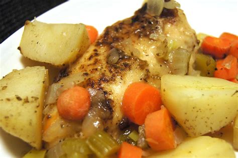 How much fat is in simple meal chicken - small - calories, carbs, nutrition