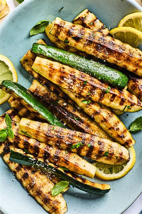 How much fat is in simply grilled zucchini - calories, carbs, nutrition