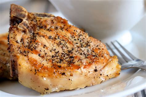 How much fat is in simply pan roasted all natural pork chop - calories, carbs, nutrition